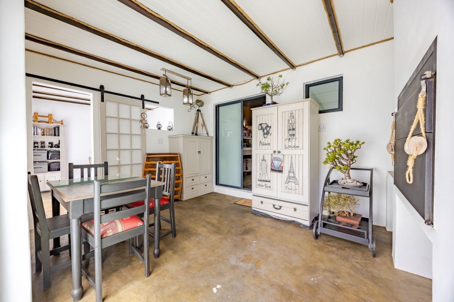 6 Bedroom Property for Sale in Flamingo Vlei Western Cape